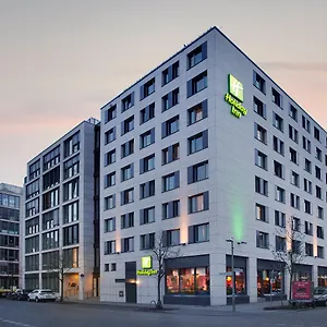 holiday-inn-berlin-city-east-side.find-berlin-hotels.com/
