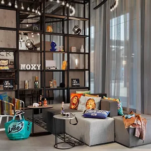 *** מלון Moxy Expo שוויץ