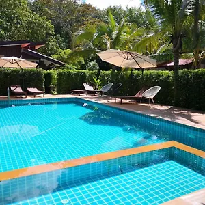 Baan Suan Rim Klong Semesteranläggning (resort)